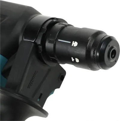 Makita HR2631FT Перфоратор SDS+ [HR2631FT] {800Вт,3реж,2.7Дж,0-4600у\м,3.1кг,чем,подсветка,б\съемный патрон,АВТ}